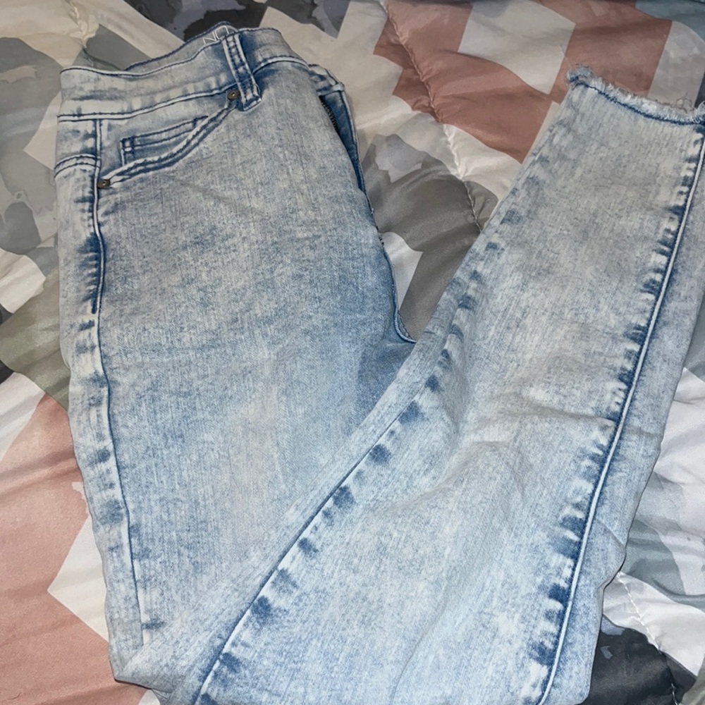 Bleach washed jeans